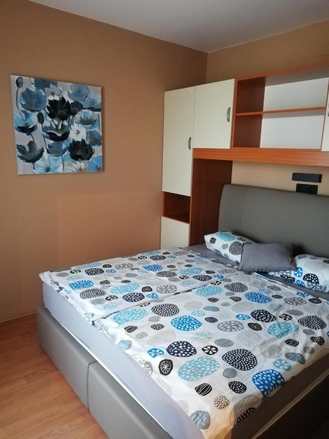 Danijela Tomicic Apartment Lopar